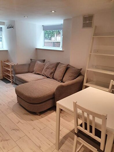 1 Bedroom Apartment To Rent In Old Broadway, Didsbury, Manchester, M20
