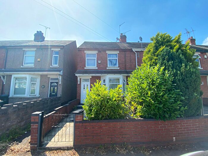 3 Bedroom Semi-Detached House To Rent In Rotherham Road, Holbrooks, Coventry, CV6