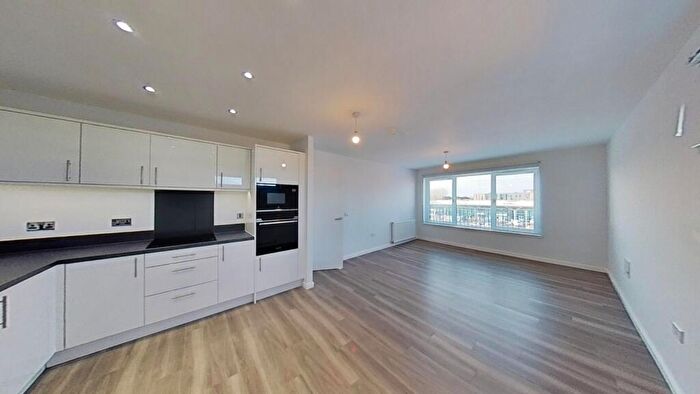 2 Bedroom Flat To Rent In Meadow Place Road, Edinburgh, Midlothian, EH12