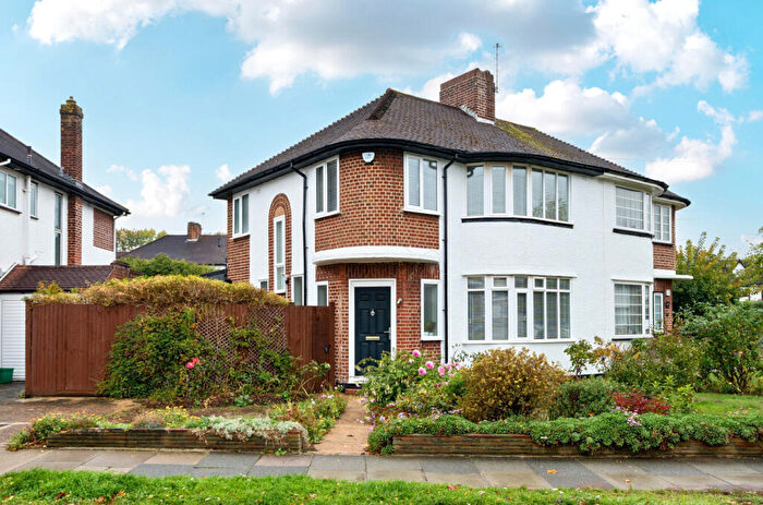 3 Bedroom Semi-Detached House For Sale In Beaumont Road, Petts Wood, Kent, BR5