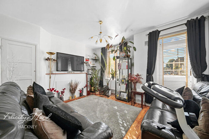 2 Bedroom Flat For Sale In Well Street, London, E9