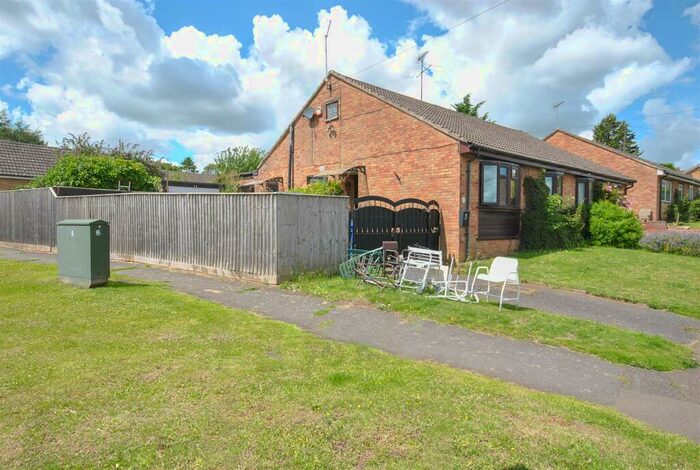 2 Bedroom Semi-Detached Bungalow For Sale In Pool Close, Pattishall, Towcester, NN12