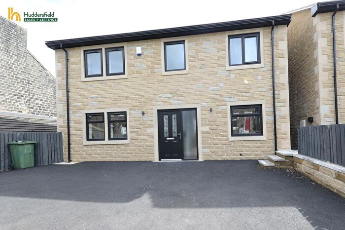 3 Bedroom Detached House For Sale In Longwood Road, Huddersfield, HD3