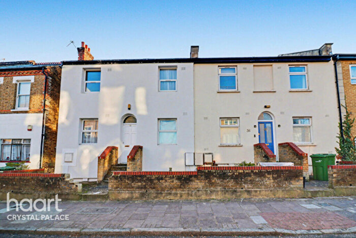 5 Bedroom Terraced House For Sale In Chapel Road, London, SE27