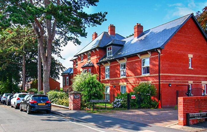 1 Bedroom Apartment For Sale In Wilton Court, Southbank Road, Kenilworth, CV8