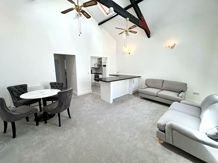 2 Bedroom Flat To Rent In Bute Street, Cardiff, CF10