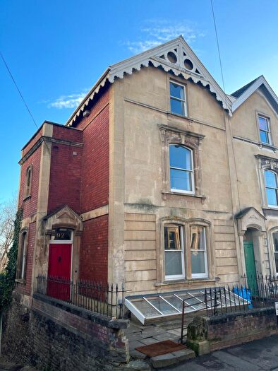 6 Bedroom House To Rent In York Road, Bristol, BS6