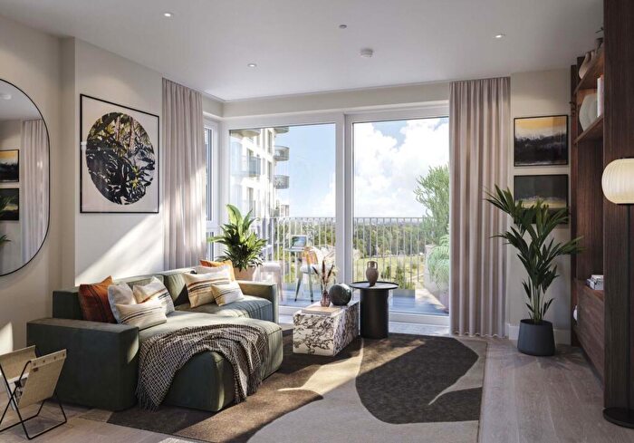 3 Bedroom Apartment To Rent In Kidbrooke Village London, SE3