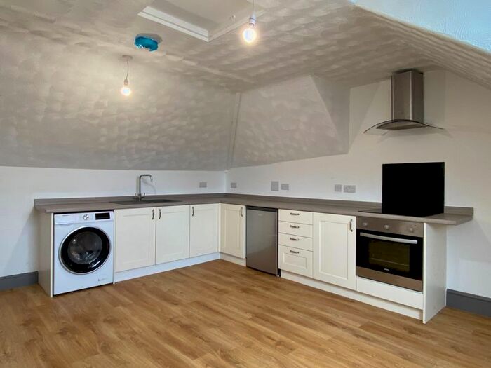 2 Bedroom Flat To Rent In East Reach, Taunton, TA1