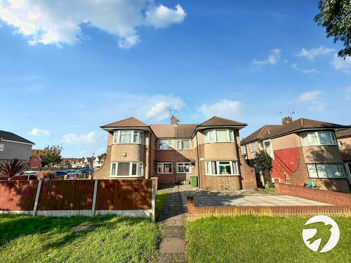 2 Bedroom Maisonette To Rent In Welling Way, Welling, DA16