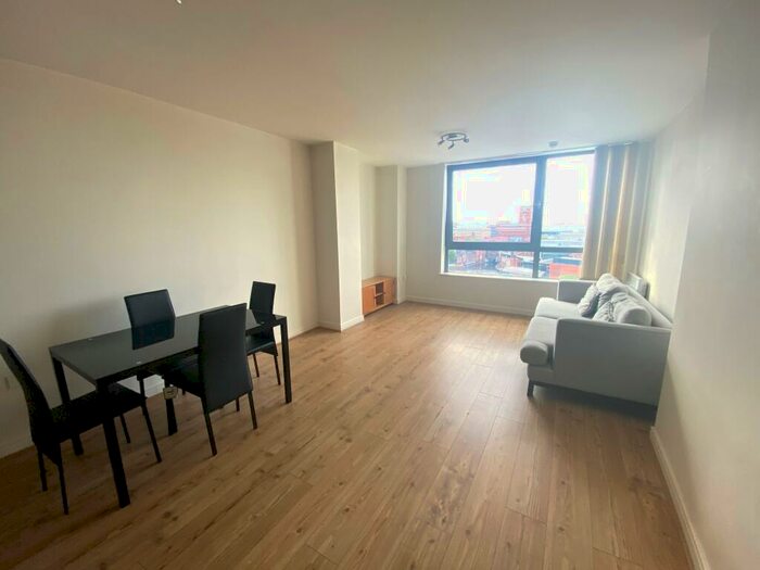 2 Bedroom Apartment To Rent In Centenary Plaza, Holliday Street, B1
