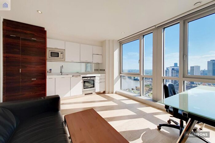 Studio To Rent In Fairmont Avenue, London, E14