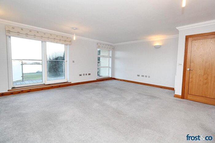 2 Bedroom Apartment To Rent In Mount Pleasant Road, Poole, BH15