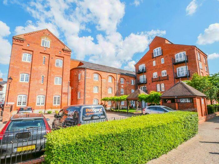 3 Bedroom Flat To Rent In Central Marlow- Penthouse Apartment, SL7