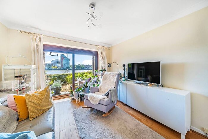 1 Bedroom Flat To Rent In Carrara Wharf, Hurlingham, London, SW6