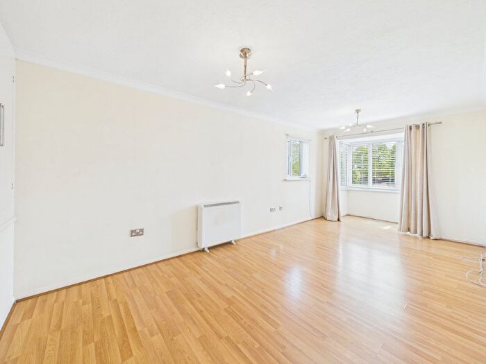 2 Bedroom Flat To Rent In A The Wheatbutts, Eton Wick, Windsor, Berkshire, SL4