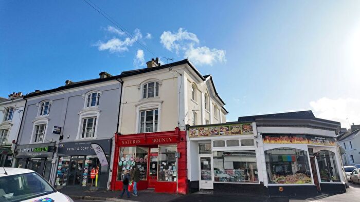 1 Bedroom Flat For Sale In Queen Street, Newton Abbot, TQ12