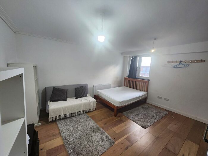 1 Bedroom Studio To Rent In Kirkgate, Wakefield, WF1