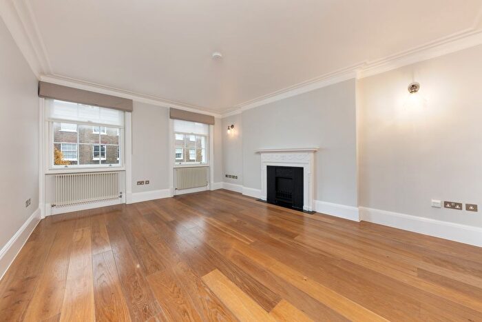3 Bedroom Flat To Rent In Great Cumberland Place, London, W1H