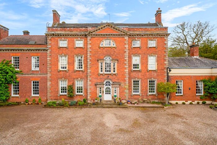 2 Bedroom Flat For Sale In Wolverley Village, Wolverley, DY11