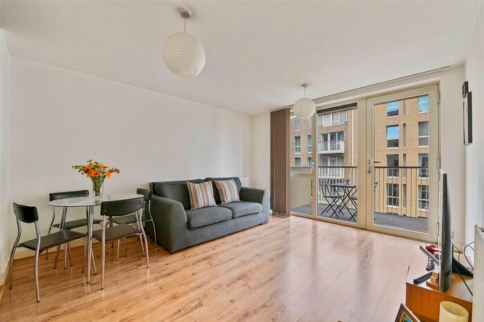 1 Bedroom Flat To Rent In Oxley Square, Bromley-By-Bow, London, E3