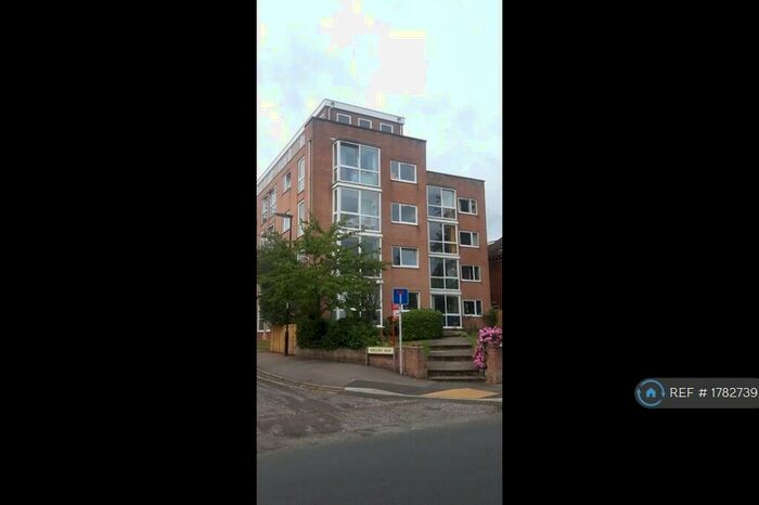 2 Bedroom Penthouse To Rent In Buckingham Court, Southampton, SO17