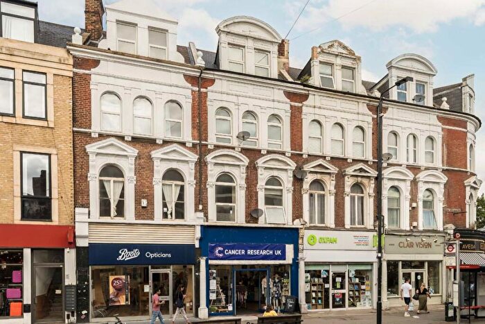 1 Bedroom Flat To Rent In Balham High Road, Balham, SW12