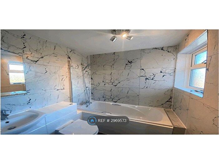 5 Bedroom End Terrace House To Rent In Keats Close, Basingstoke, RG24