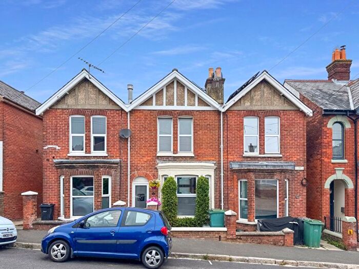 3 Bedroom Terraced House For Sale In Moorgreen Road, Cowes, PO31
