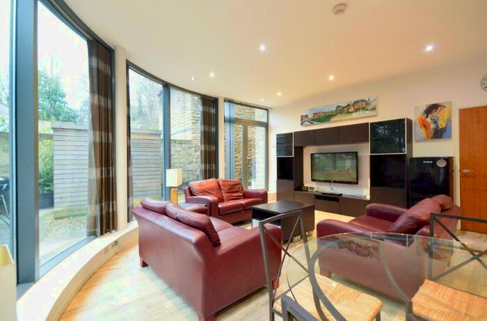 2 Bedroom Apartment To Rent In St. Josephs, Howard Road, S6