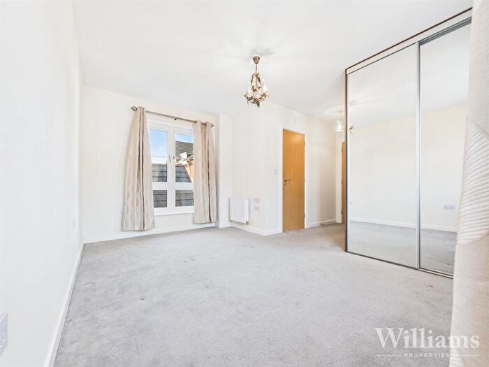4 Bedroom Semi-Detached House To Rent In Avalon Street, Aylesbury, HP18