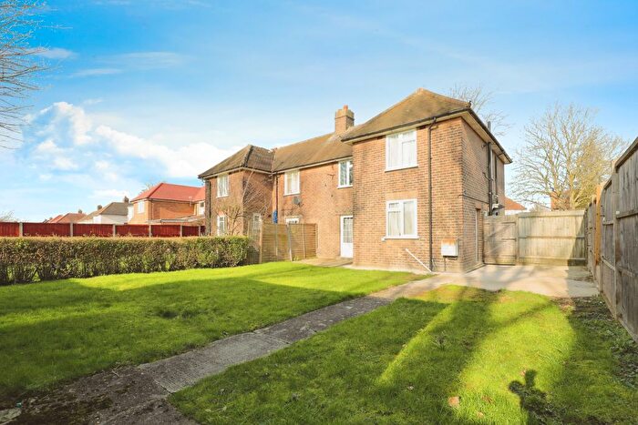 3 Bedroom Semi-Detached House To Rent In Noel Road, London, W3