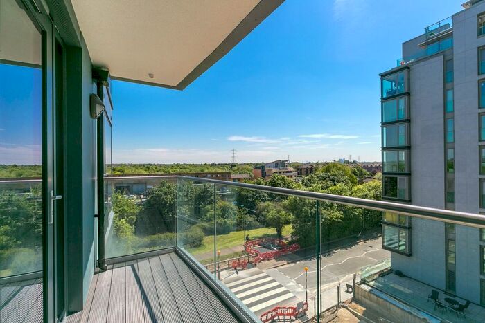 1 Bedroom Flat To Rent In Egret Heights, Waterside Way, London, N17