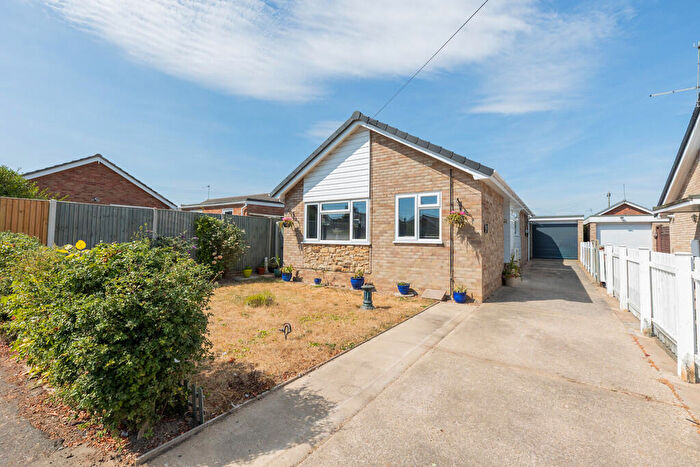 3 Bedroom Detached Bungalow For Sale In Brooke Avenue, Caister-on-sea, Great Yarmouth, NR30