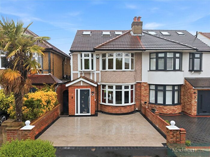 4 Bedroom Semi-Detached House To Rent In Grenville Gardens, Woodford Green, IG8