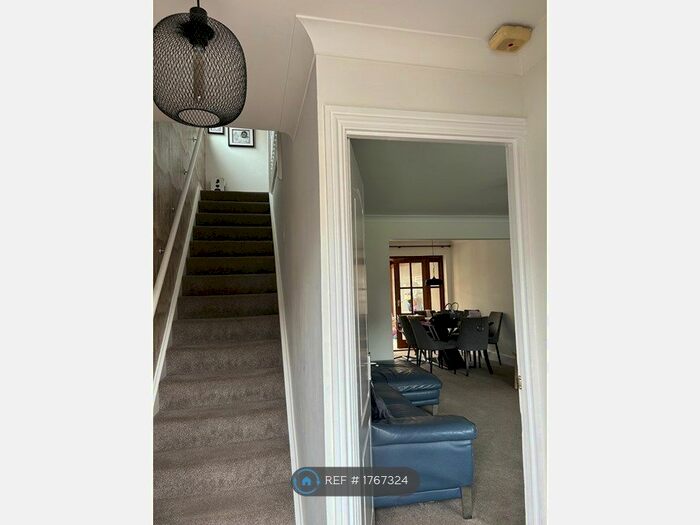 3 Bedroom Semi-Detached House To Rent In Copthorne Close, Bedford, MK43