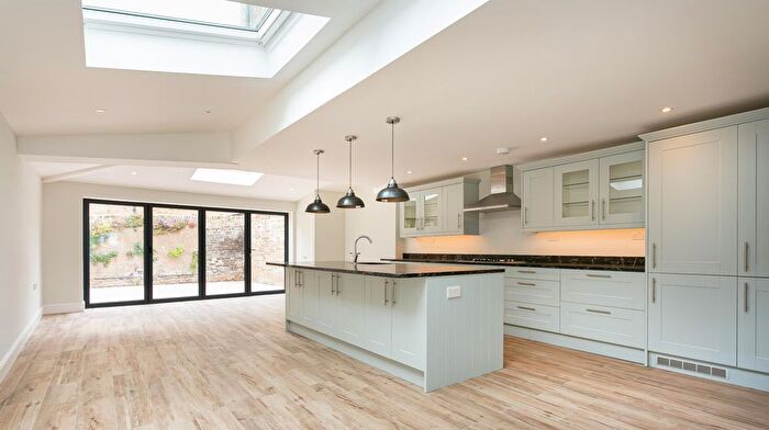 3 Bedroom Property To Rent In Mackay Road, London, SW4