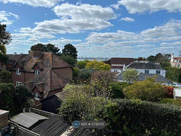 2 Bedroom Maisonette To Rent In Havelock Court, Warsash, Southampton, SO31
