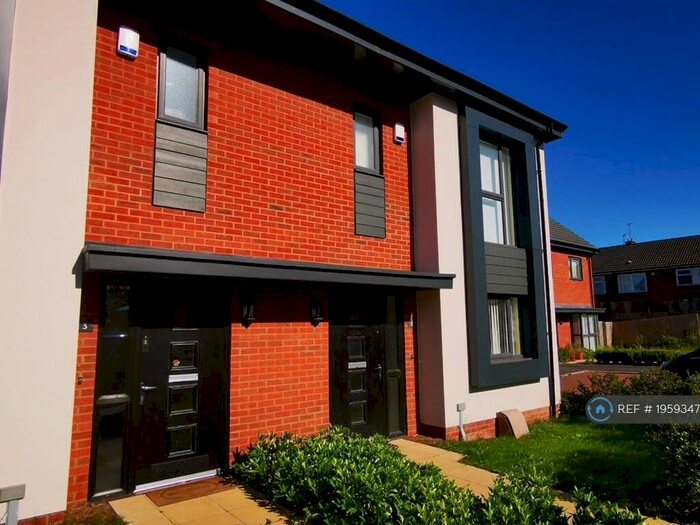 3 Bedroom Semi-Detached House To Rent In Starling Close, Coventry, CV4