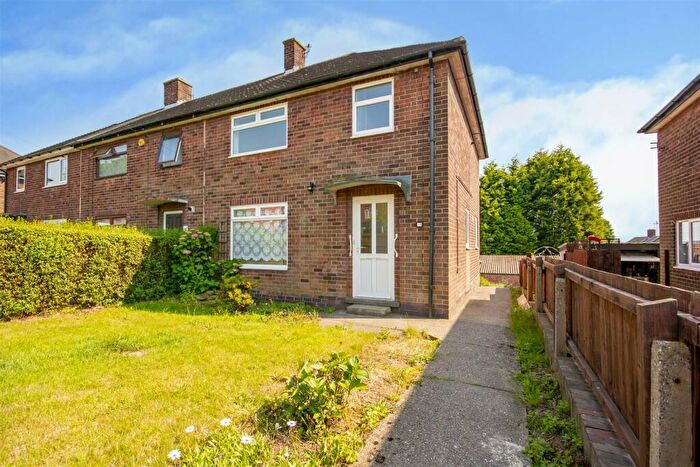 3 Bedroom End Of Terrace House To Rent In Pedmore Valley, Bestwood, Nottinghamshire, NG5