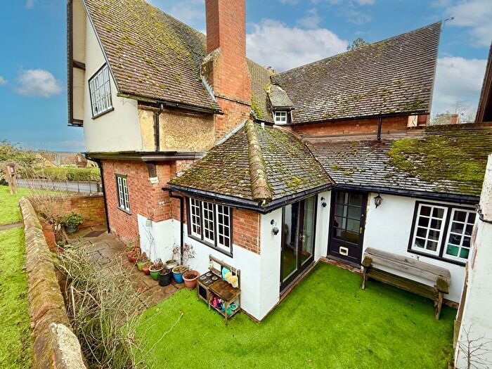 3 Bedroom Cottage For Sale In Church Cottage, Mentmore, LU7