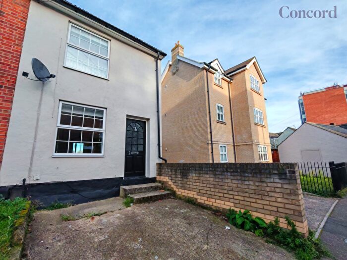 2 Bedroom End Of Terrace House To Rent In Alexandra Road, Colchester, CO3