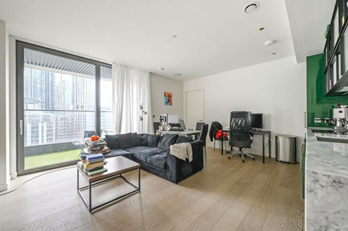 1 Bedroom Flat To Rent In Bagshaw Building, Canary Wharf, London, E14