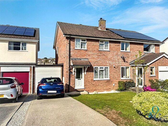 3 Bedroom Semi-Detached House For Sale In Manor View, Par, PL24