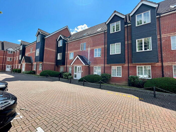 2 Bedroom Flat To Rent In Bartholomew Street, Newbury, RG14