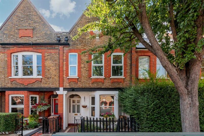 1 Bedroom Flat To Rent In Fleeming Road, London, E17