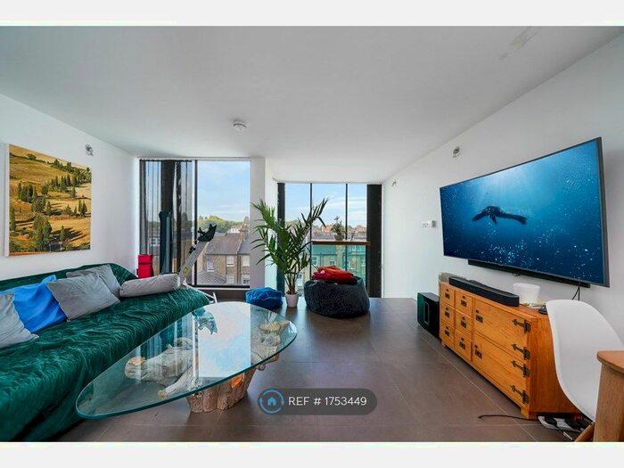 2 Bedroom Flat To Rent In Lindore Road, London, SW11