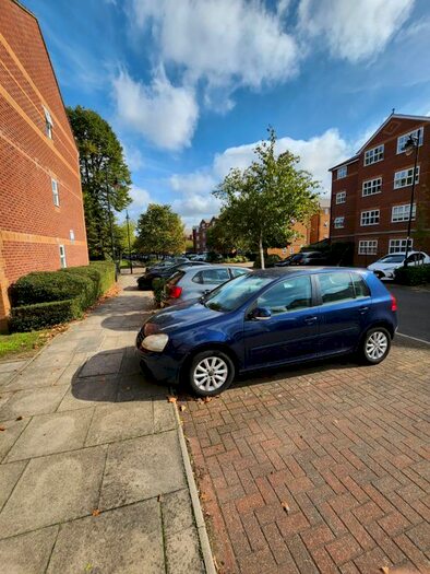 2 Bedroom Flat To Rent In Massingberd Way, London, SW17