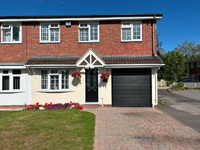 3 Bedroom Semi Detached House For Sale In The Riddings, Walmley, Sutton Coldfield., B76