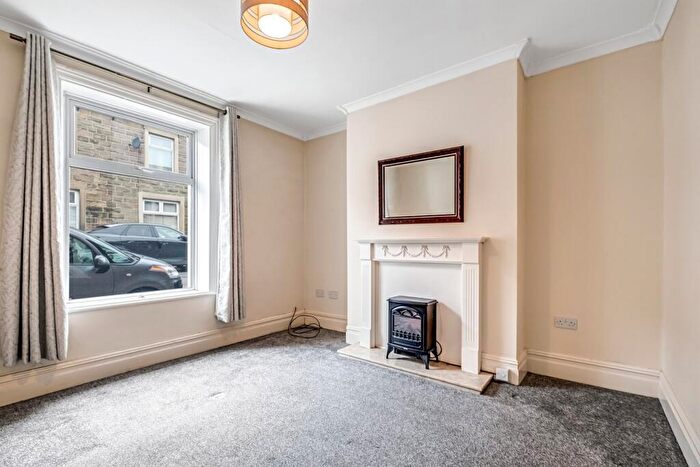 3 Bedroom Terraced House For Sale In Wellington Street, Barnoldswick, BB18